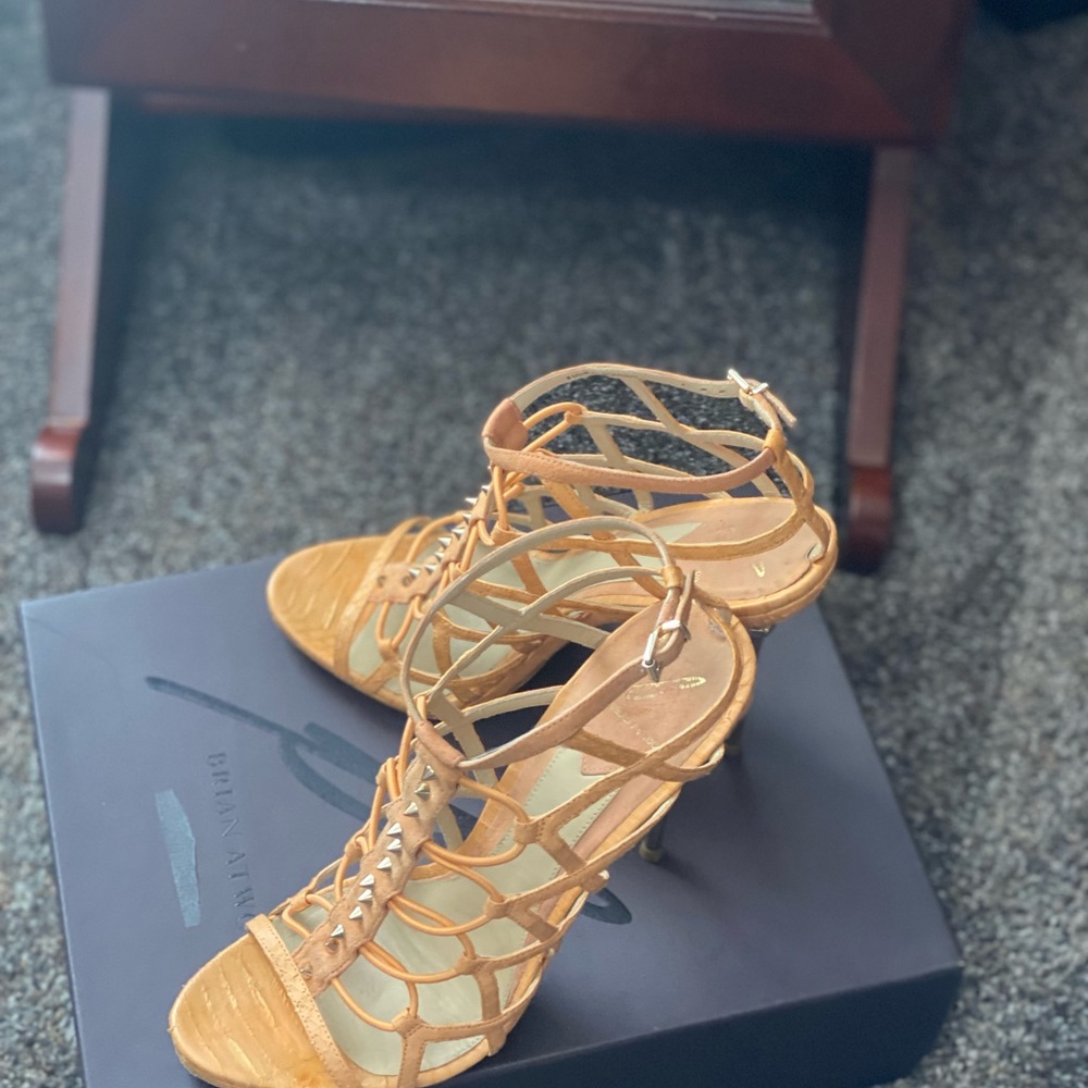 B Brian Atwood W B Snake Skin & Suede W/Studs & Metal Heels Platforms - Picture 9 of 14
